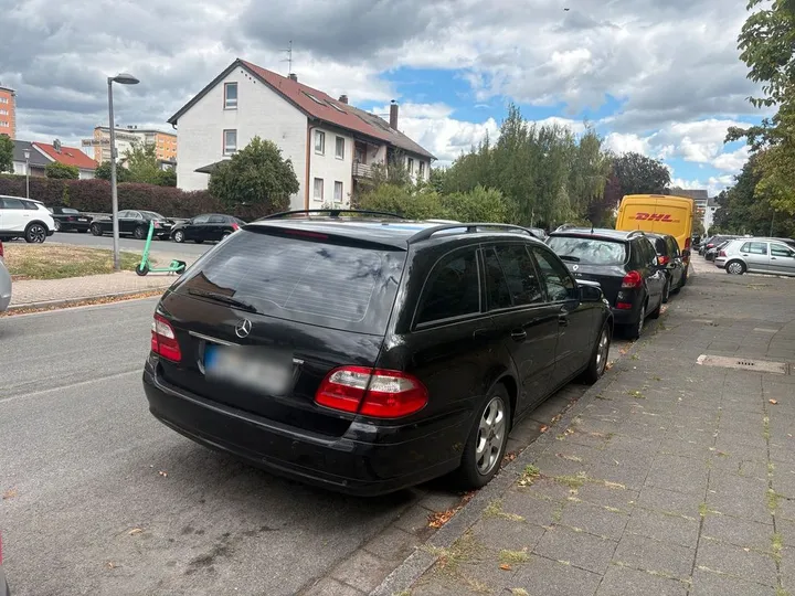 Mercedes-Benz E 220