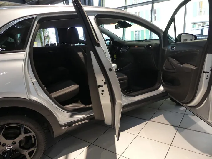 Opel Crossland (X)