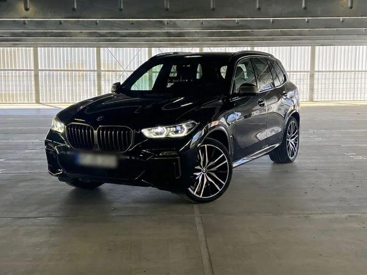 BMW X5 M50