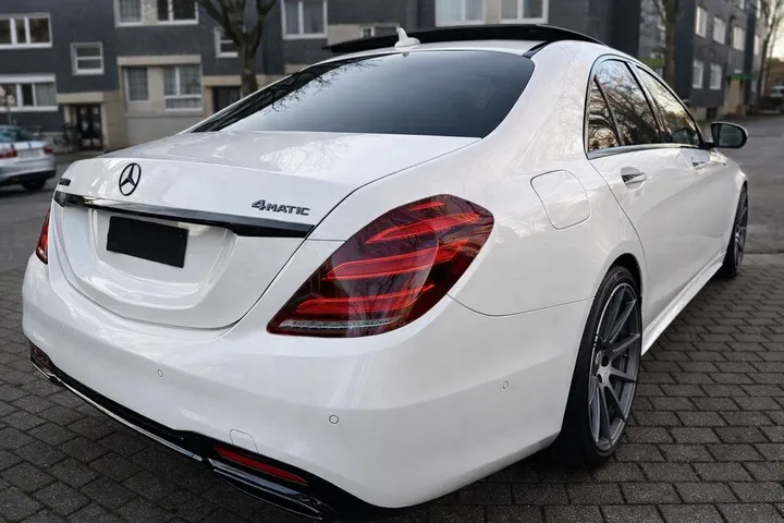 Mercedes-Benz S 400