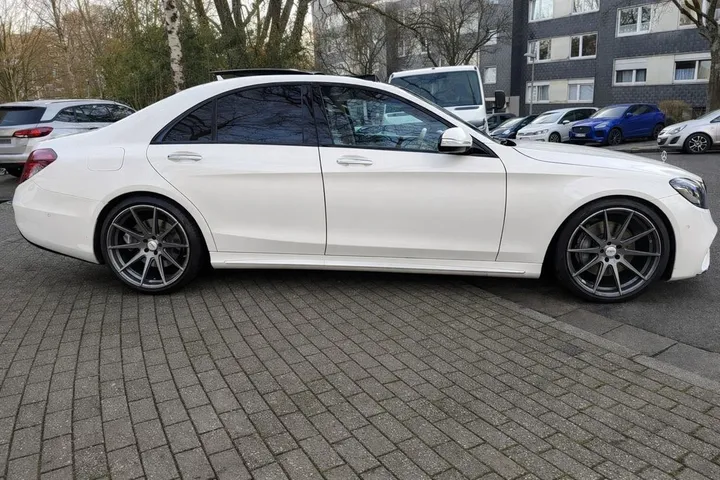 Mercedes-Benz S 400