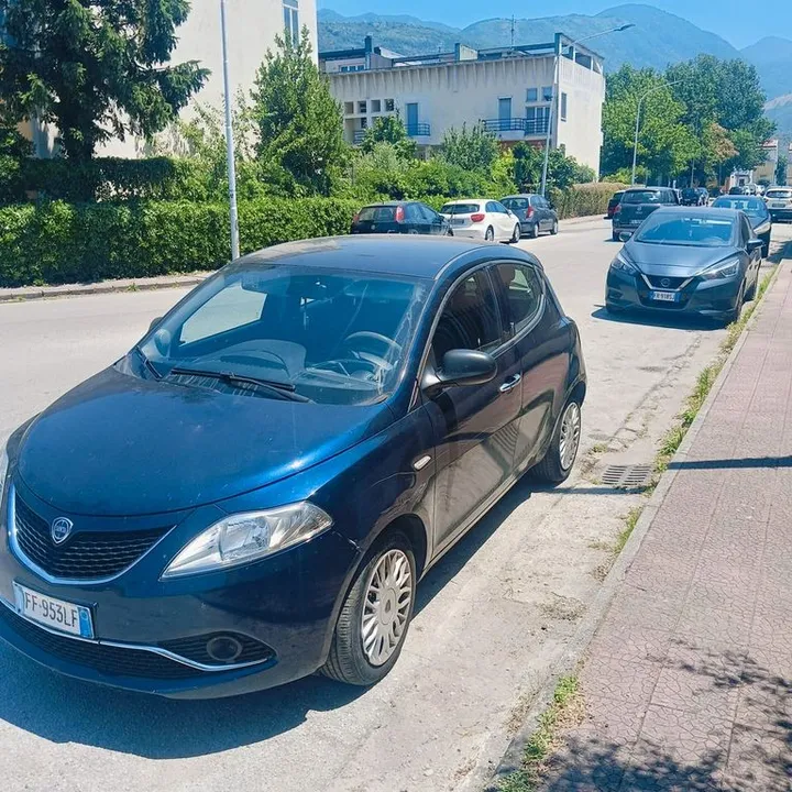 Lancia Ypsilon