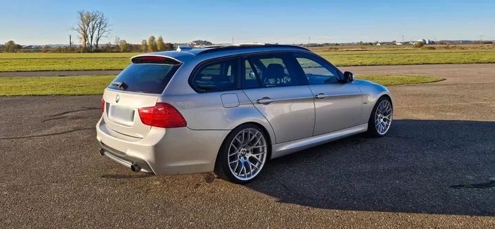 BMW 335