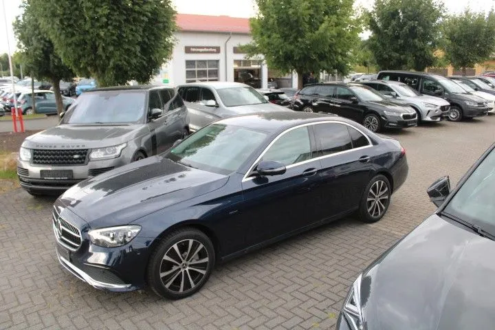 Mercedes-Benz E 300