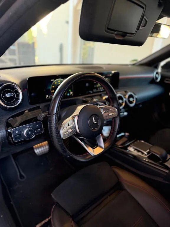 Mercedes-Benz A 180
