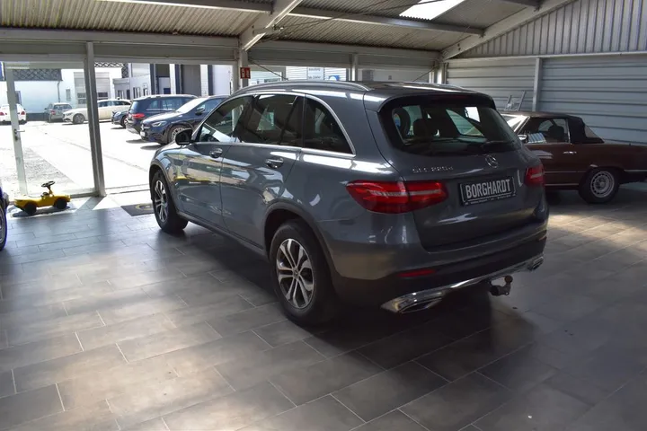 Mercedes-Benz GLC 220
