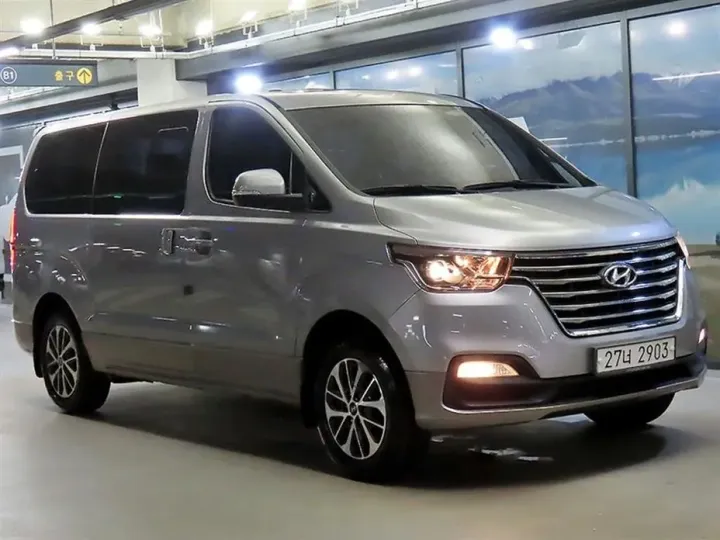 Hyundai Starex