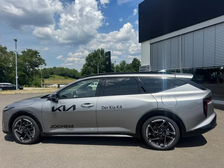 Kia K4