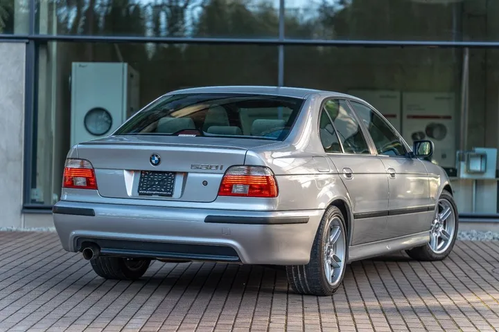 BMW 530