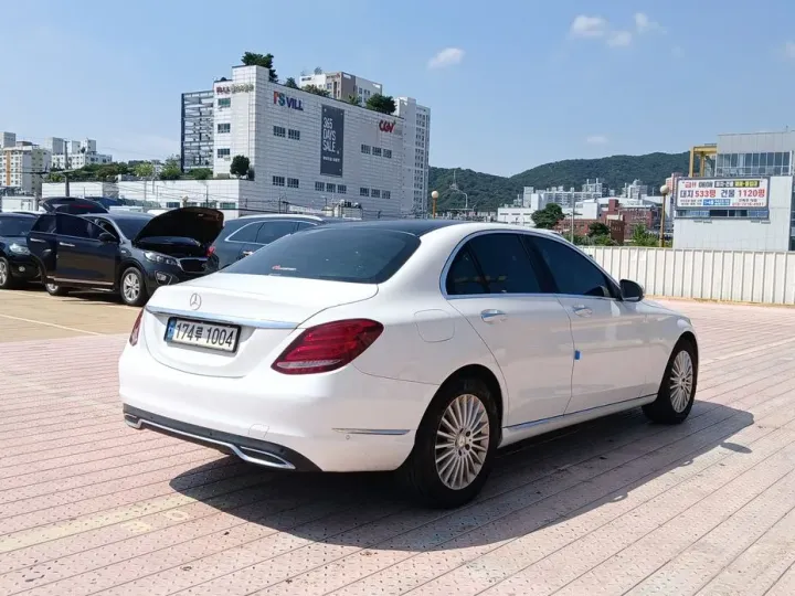 Mercedes-Benz C-Class