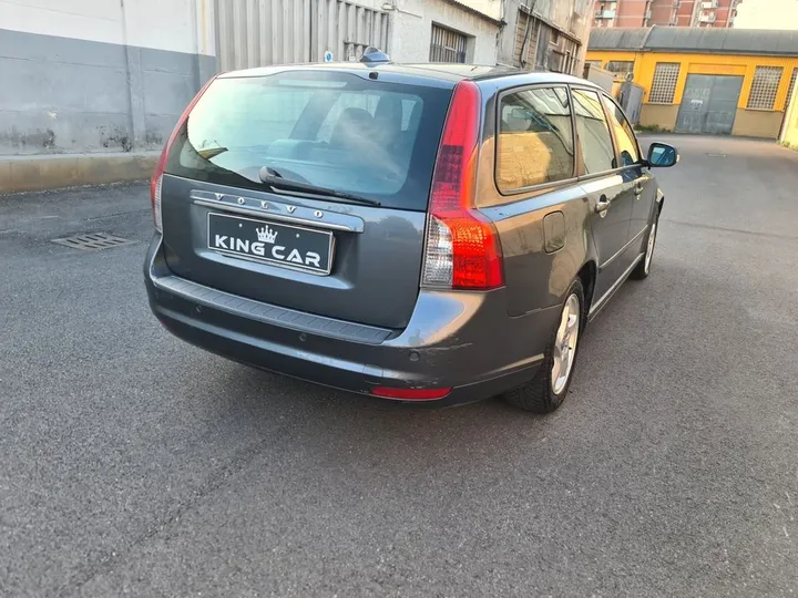 Volvo V50
