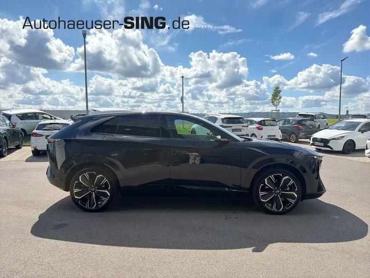 Mazda CX-6e