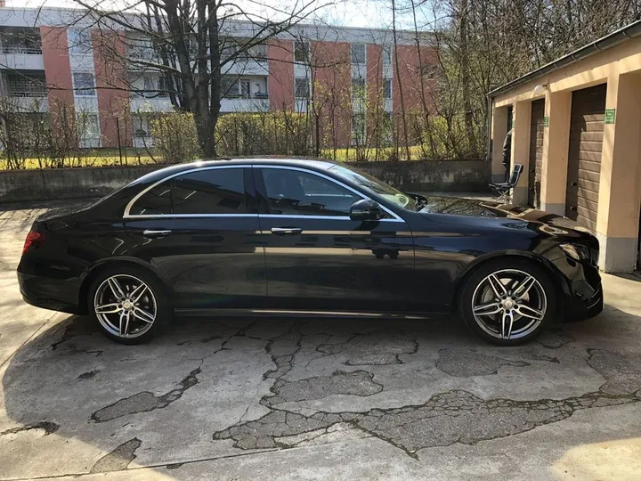 Mercedes-Benz E 200