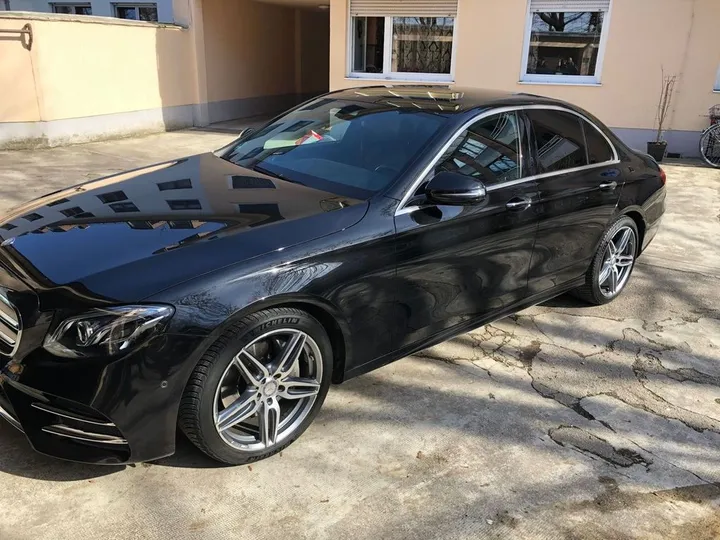 Mercedes-Benz E 200