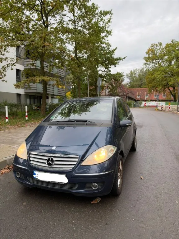Mercedes-Benz 200
