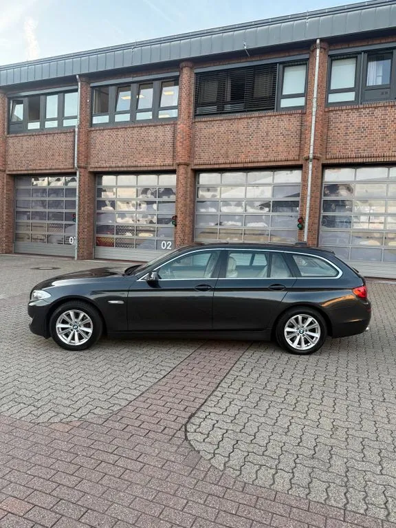 BMW 525