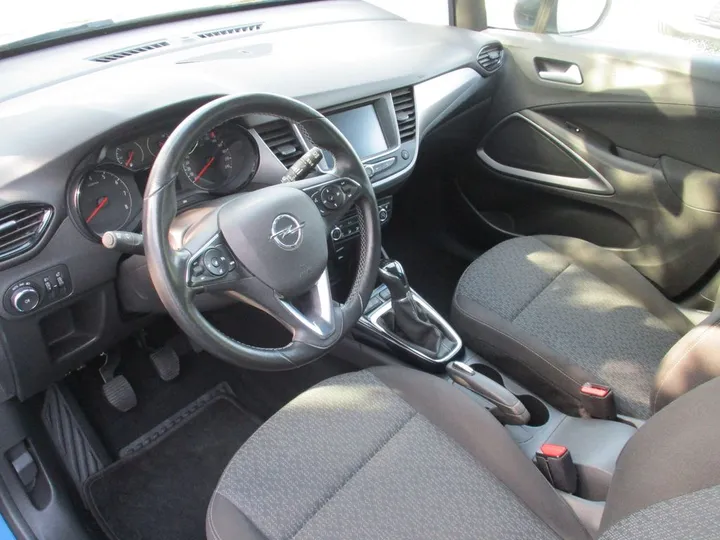 Opel Crossland (X)