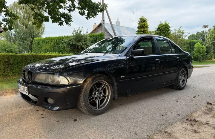BMW 530