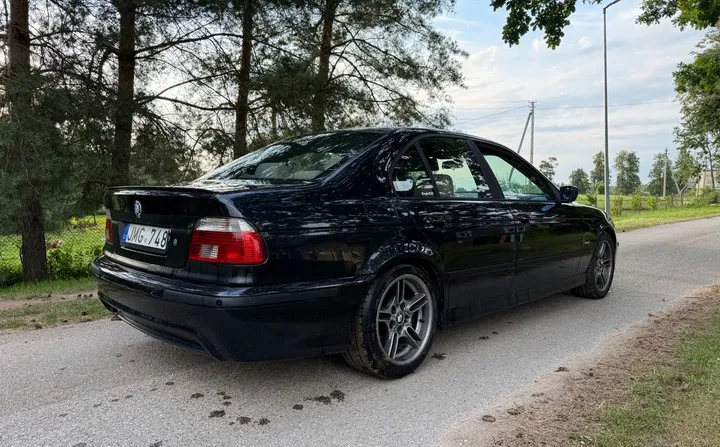 BMW 530