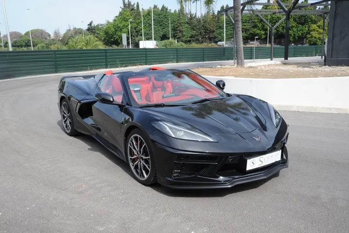 Corvette C8
