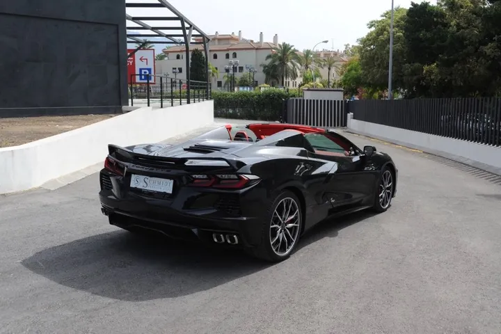 Corvette C8