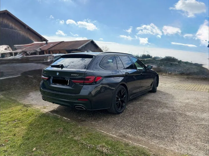 BMW 530
