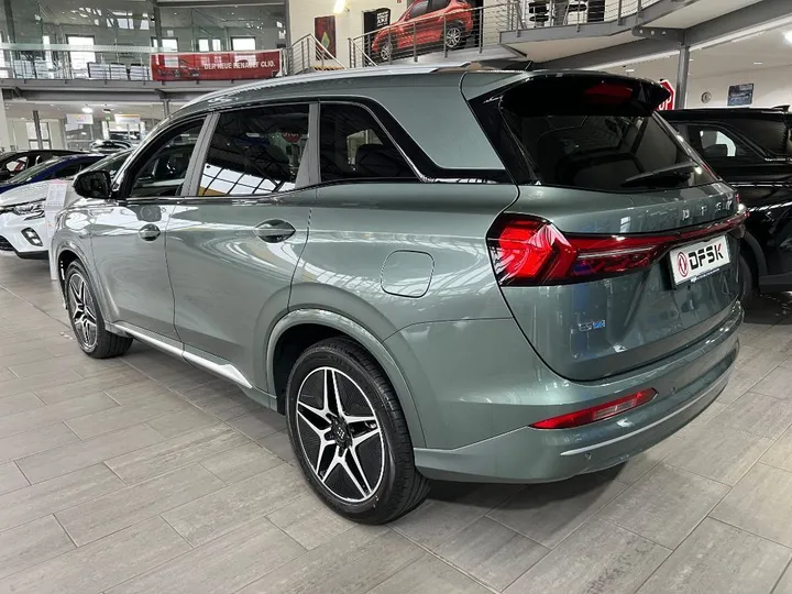 DFSK Fengon E5