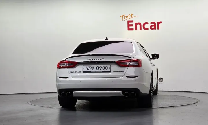 Maserati Quattroporte