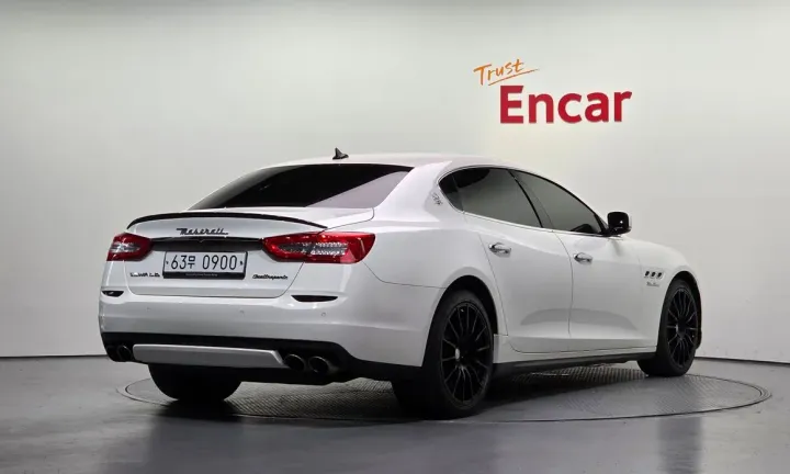 Maserati Quattroporte