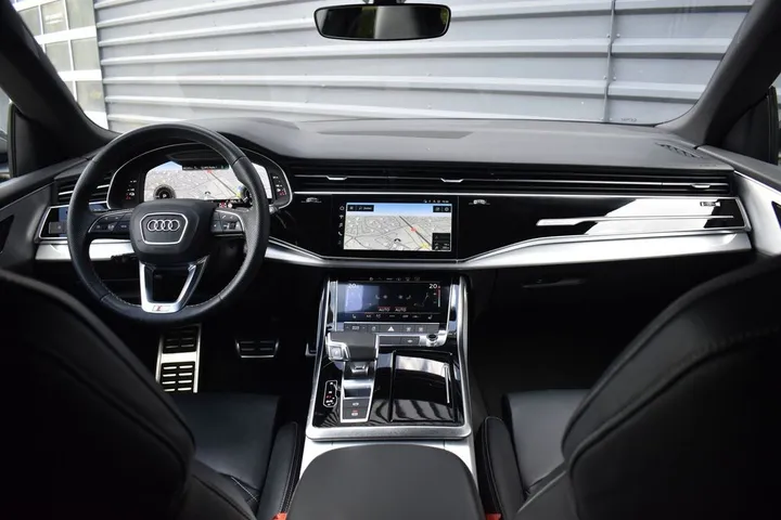 Audi Q8