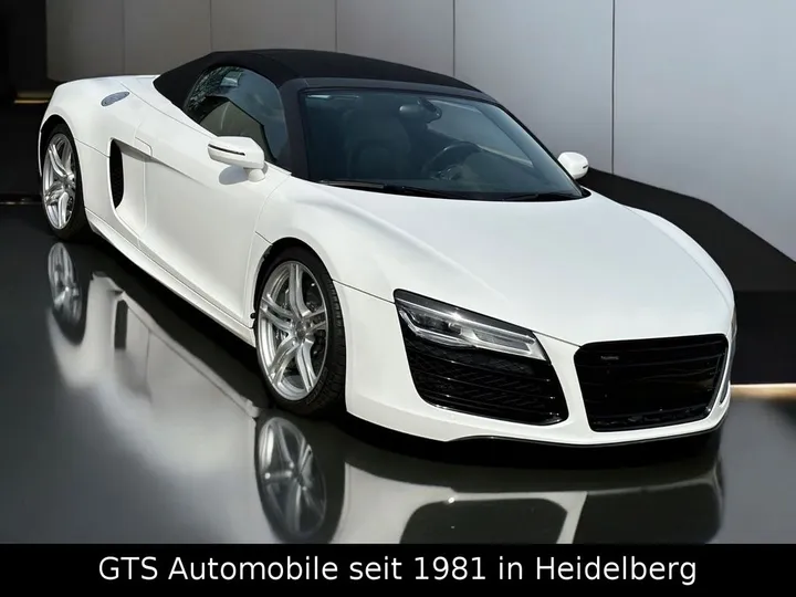 Audi R8