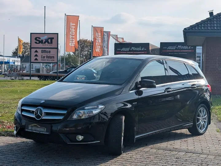 Mercedes-Benz B 200