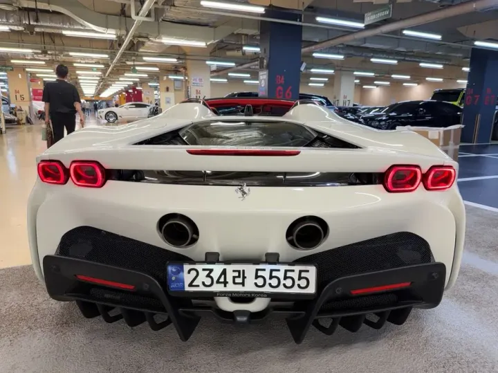 Ferrari SF90