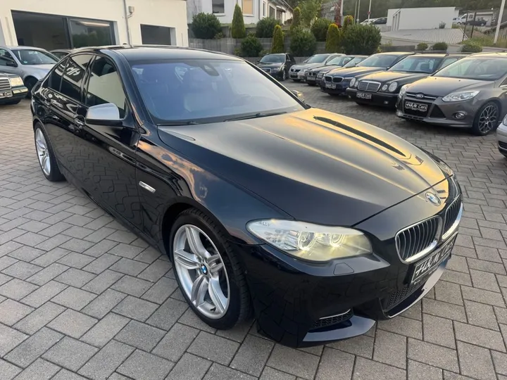 BMW M550