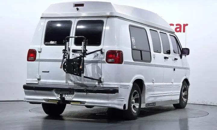Dodge Ram Van
