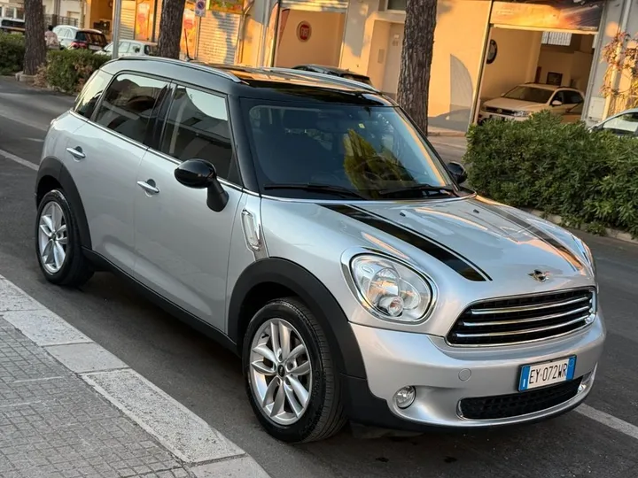 MINI Countryman D (Cooper)
