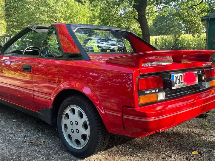 Toyota MR 2
