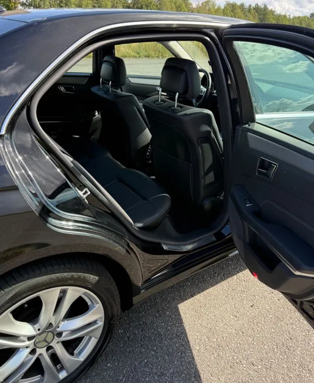 Mercedes-Benz E 220