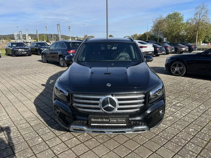 Mercedes-Benz GLB 200