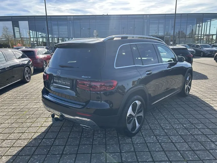 Mercedes-Benz GLB 200