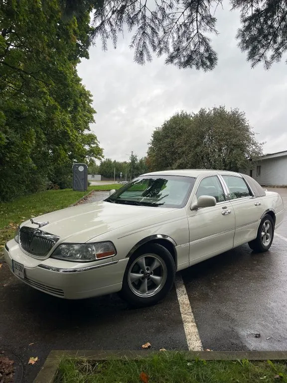 Lincoln Town Car