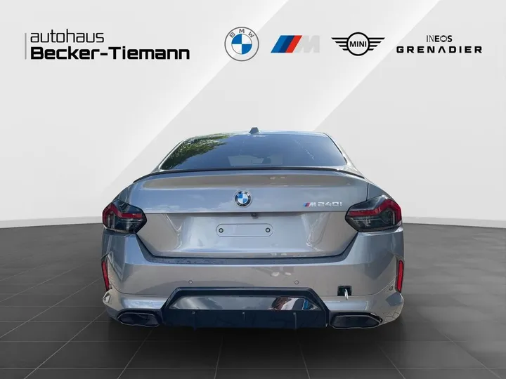 BMW M240i