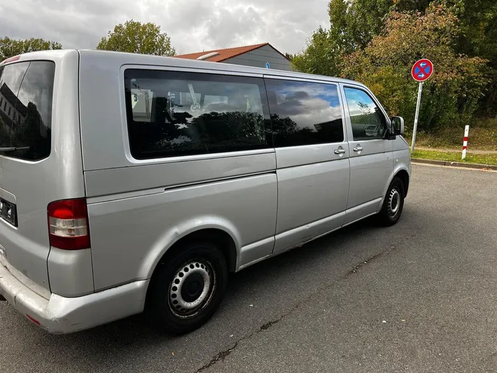 Volkswagen T5 Caravelle