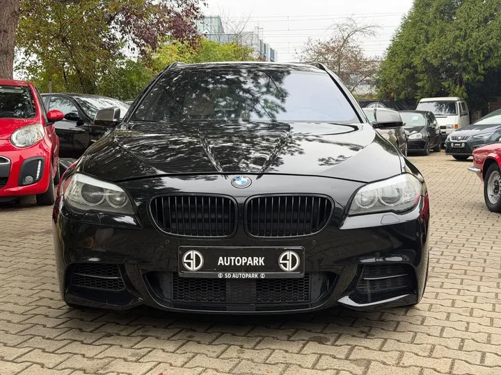 BMW M550