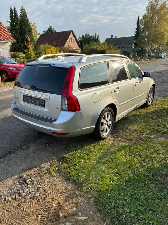 Volvo V50