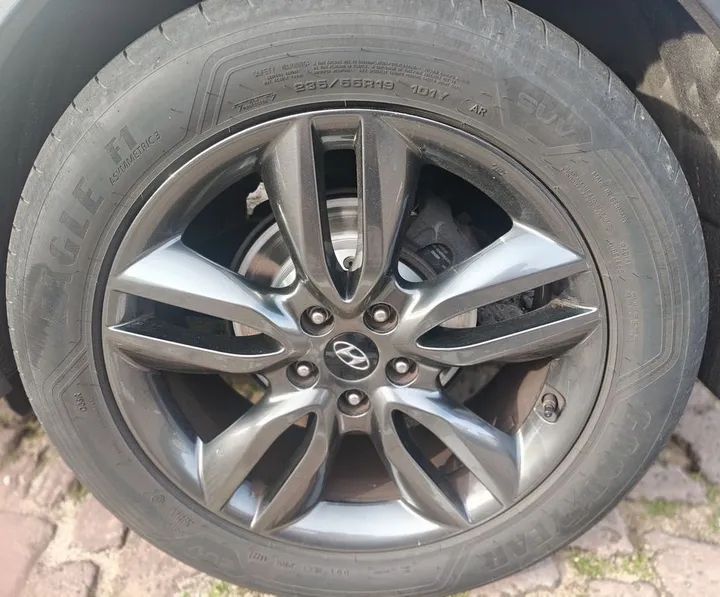 Hyundai SANTA FE