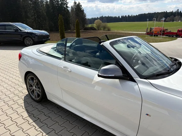 BMW M240i