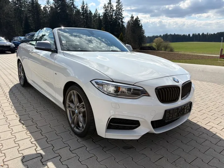 BMW M240i