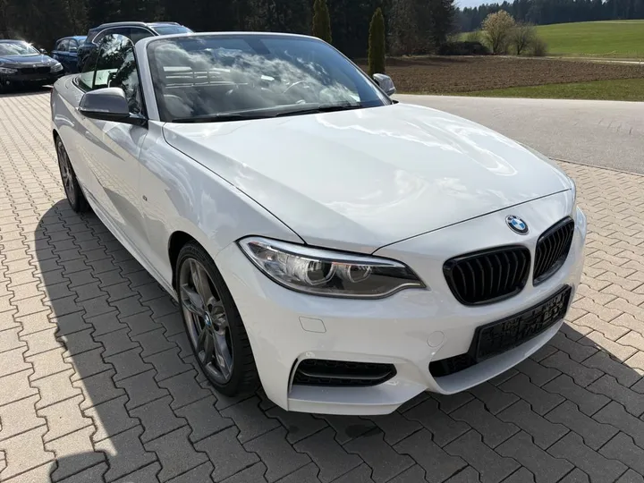 BMW M240i