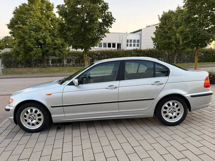 BMW 320